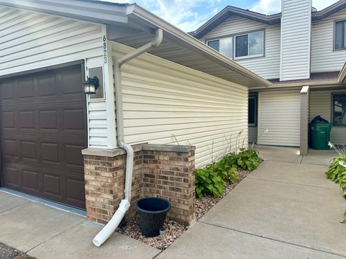 6823 Fremont Pl N, Brooklyn Center, MN, 55430-1583 | Card Image