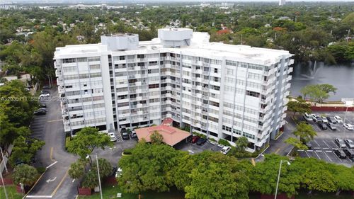 308e-1300 Ne Miami Gardens Dr, Miami, FL, 33179 | Card Image