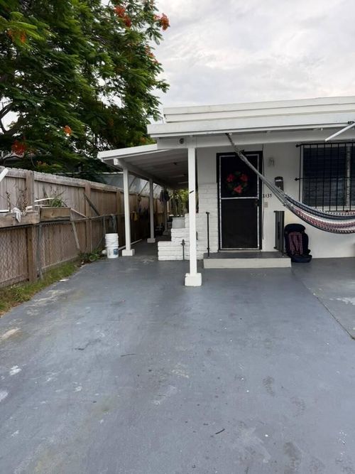2135-2135 Nw 1st Terrace, Miami, FL, 33125 | Card Image