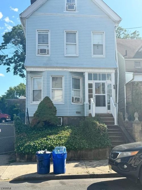 54 Winthrop St, Newark, NJ, 07104-3519 | Card Image
