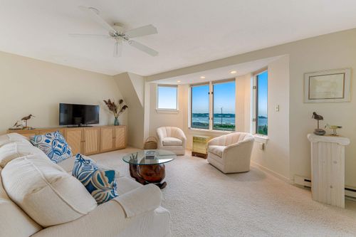 208-143 Beach Ave, Kennebunk, ME, 04043-7673 | Card Image