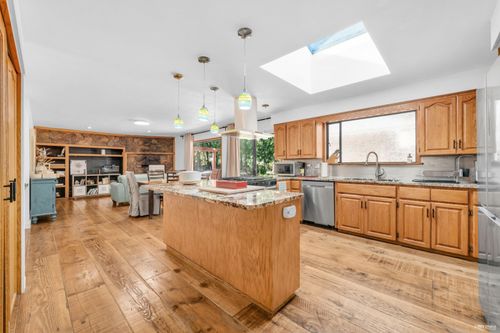 12643 Garibaldi St, Maple Ridge, BC, V2W1N5 | Card Image