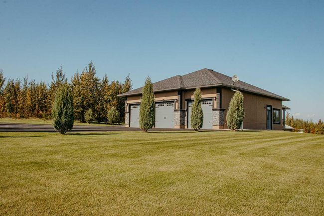 22 Crystal Cres, House other with 3 bedrooms, 3 bathrooms and 5 parking in Widewater AB | Image 48