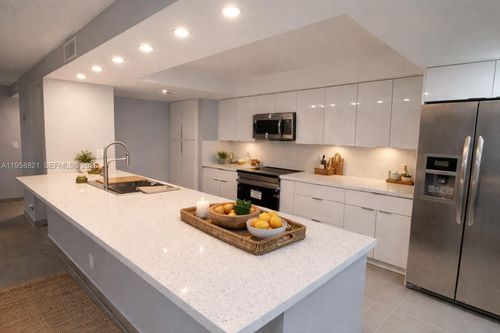 apt-5409-950 Egret Cir, Delray Beach, FL, 33444-7616 | Card Image