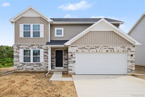 2112 Stillwater Dr, Davison, MI, 48423-2075 | Card Image