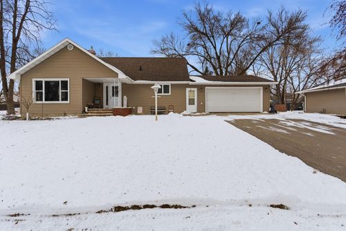 1304 9th St Sw, Willmar, MN, 56201-3909 | Card Image