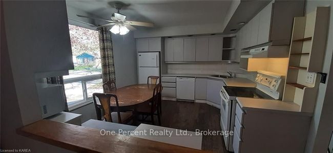 111 Calderwood Dr, House other with 3 bedrooms, 2 bathrooms and 4 parking in Kingston ON | Image 8