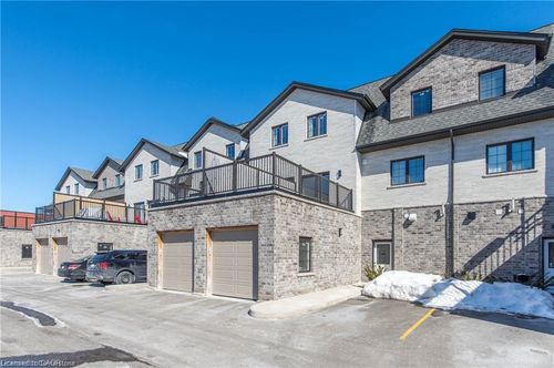 203-255 Woolwich St, Waterloo, ON, N2K0C8 | Card Image