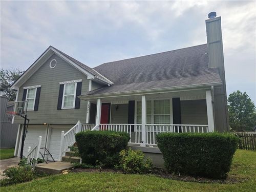 3700 Nw Hidden Pointe Dr, Blue Springs, MO, 64015-7006 | Card Image