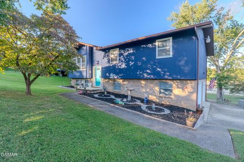 8000 Little Joe Rd, Powell, TN, 37849-3935 | Card Image