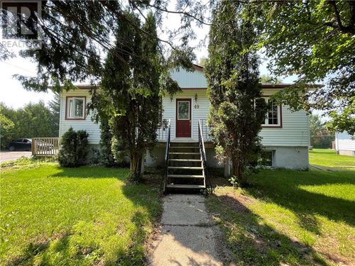 49 Maurice St, Hanmer, ON, P3P1L1 | Card Image