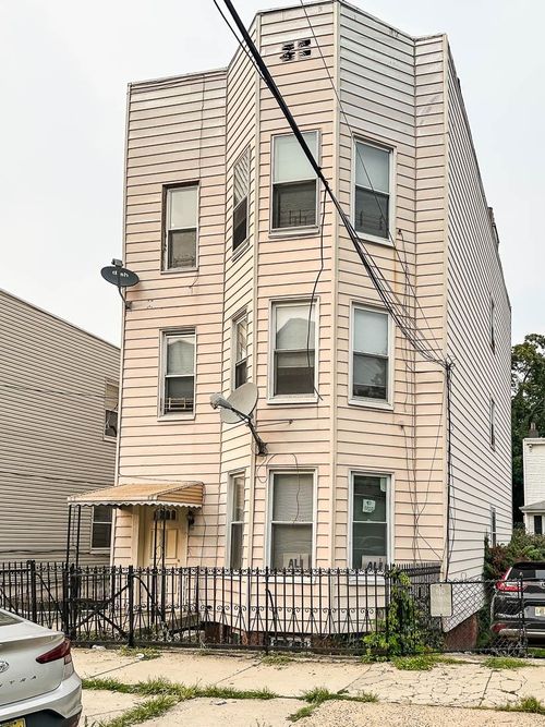 apt-2-170 Saint Pauls Ave, Jersey City, NJ, 07306-2728 | Card Image