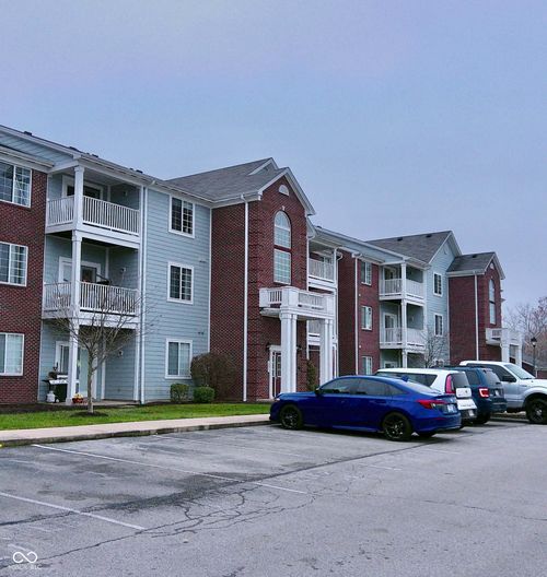 310-5011 Amber Creek Place, Indianapolis, IN, 46237 | Card Image