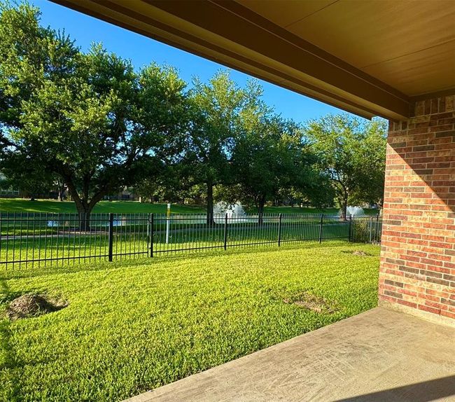 9617 Landon Lake Dr, House other with 4 bedrooms, 3 bathrooms and 2 parking in Pearland TX | Image 26