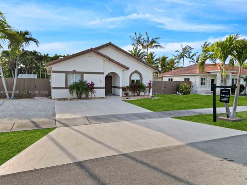 704 Se 14th Pl, Homestead, FL, 33033-6010 | Card Image