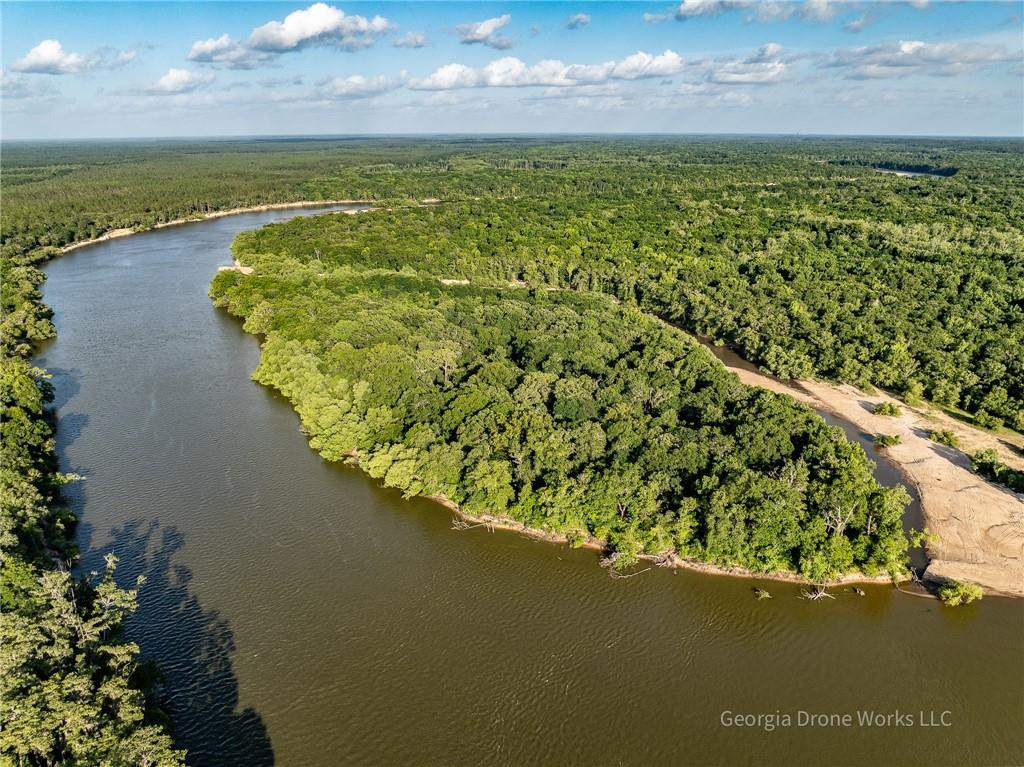 Land in Jesup