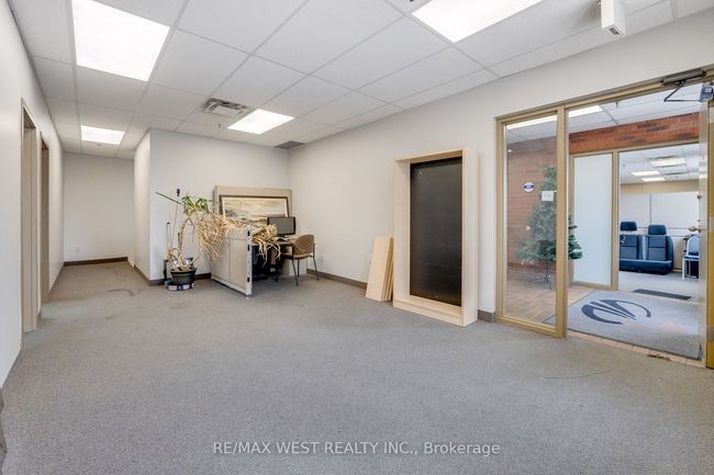 390 Bradwick Dr, Home with 0 bedrooms, 5 bathrooms and 100 parking in Concord ON | Image 25