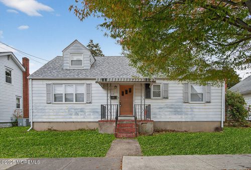 217 E 4th St, Florence, NJ, 08518-2009 | Card Image