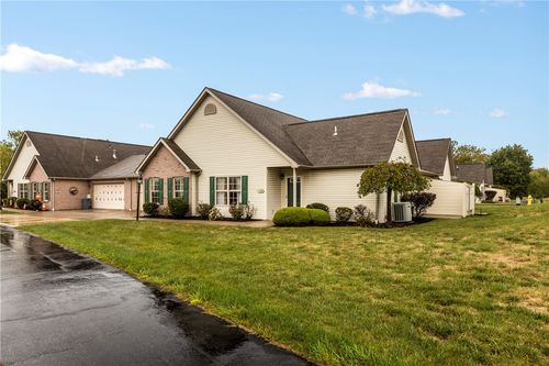 1086 Timberwood Dr, Beaver Falls, PA, 15010-1614 | Card Image