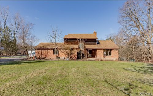 95 Cook Rd, East Aurora, NY, 14052-2701 | Card Image
