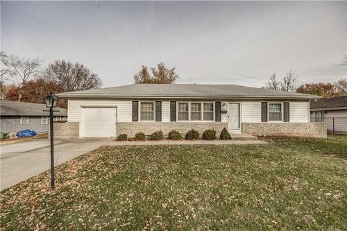 8618 E 84th Terrace, Raytown, MO, 64138 | Card Image