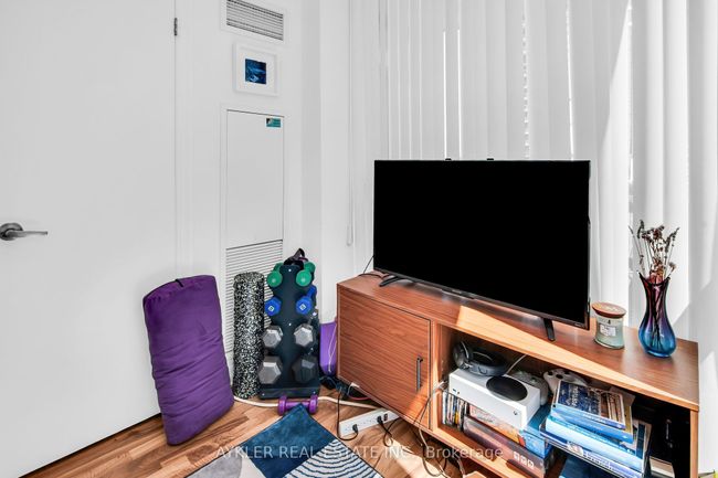 2404 - 12 Yonge St, Condo with 3 bedrooms, 2 bathrooms and 1 parking in Toronto ON | Image 16