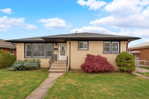 1290 Mackinaw Ave, Calumet City, IL, 60409-5744 | Card Image