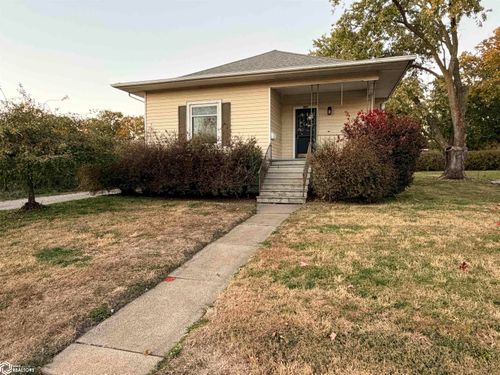 905 E Jefferson Ave, Fairfield, IA, 52556-3728 | Card Image