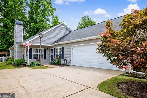 195 Woodgate Dr, Fayetteville, GA, 30214-2451 | Card Image