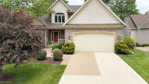 953 Outrigger Cv, Painesville, OH, 44077-4694 | Card Image