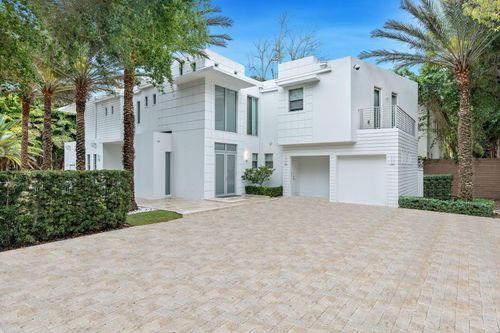 3917 S Le Jeune Rd, Coconut Grove, FL, 33146-2811 | Card Image