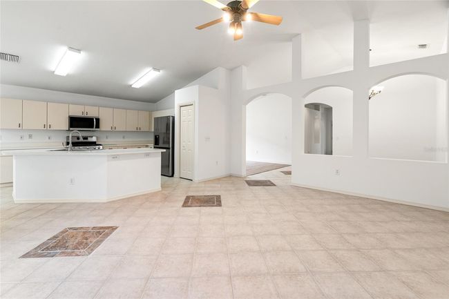 Family Room | Image 14