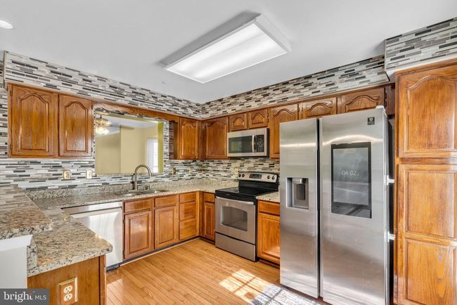9354 Sombersby Ct, Townhouse with 3 bedrooms, 4 bathrooms and null parking in LAUREL MD | Image 6