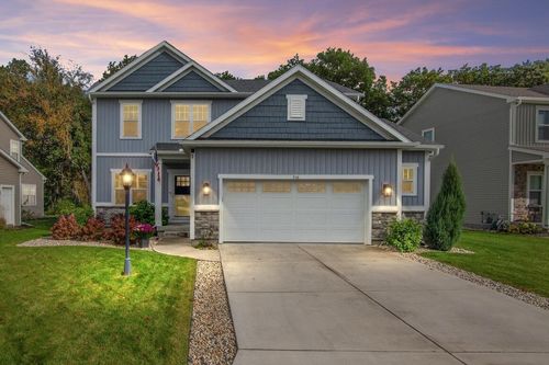 516 Wild Oak Rd, Hartland, WI, 53029-1217 | Card Image