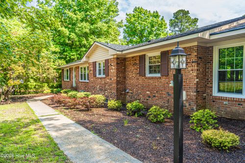 615 E Philadelphia Ave, Pinebluff, NC, 28373-8093 | Card Image