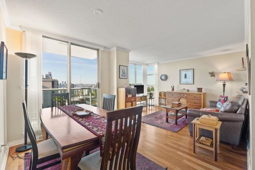 602-567 Lonsdale Ave, North Vancouver, BC, V7M2G6 | Card Image