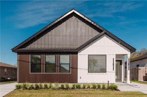 3410 12 Montesquieu Street, Chalmette, LA, 70043 | Card Image