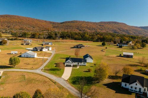 90 Riverside Dr, Dunlap, TN, 37327-4783 | Card Image