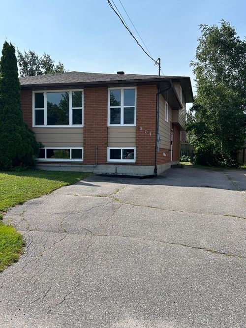 371 Oakwood Ave, North Bay, ON, P1B9C6 | Card Image