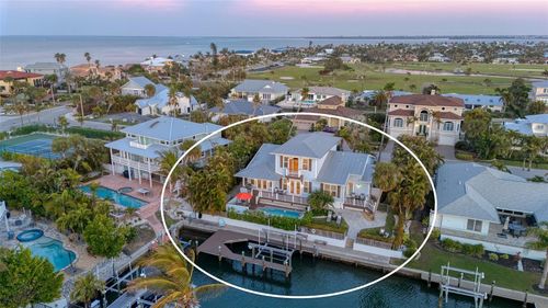 605 N Point Dr, HOLMES BEACH, FL, 34217-1235 | Card Image