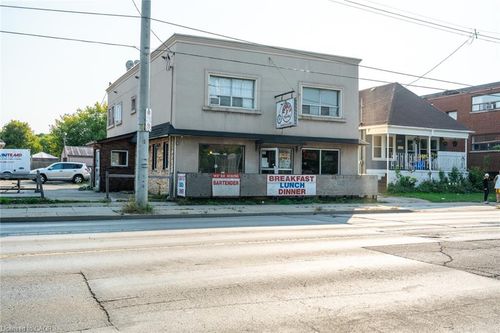 1490 Barton St E, Hamilton, ON, L8H2X2 | Card Image