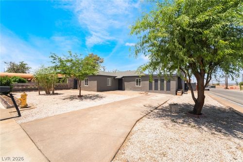 28 Hansen St, Henderson, NV, 89015-5342 | Card Image