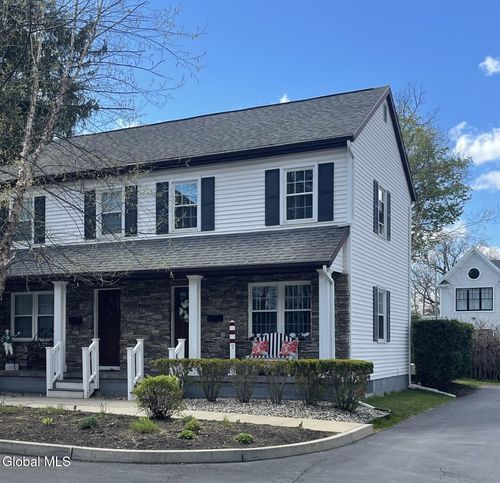 apt-7-11 Cottage St, Saratoga Springs, NY, 12866-4500 | Card Image