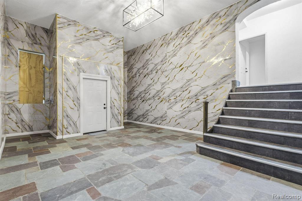 Residential Lease in Detroit 4