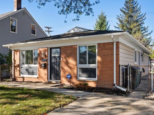 1871 Almont St, Ferndale, MI, 48220-2030 | Card Image