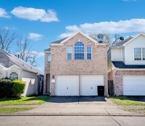 827 Forest Hillside Ln, Houston, TX, 77067-3022 | Card Image