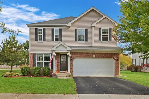 32111 N Great Plaines Ave, Lakemoor, IL, 60051-6647 | Card Image