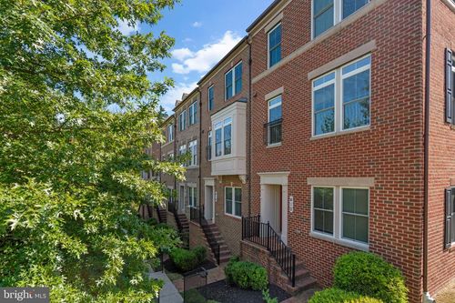 414 Hydrangea Pl, GAITHERSBURG, MD, 20878-4061 | Card Image