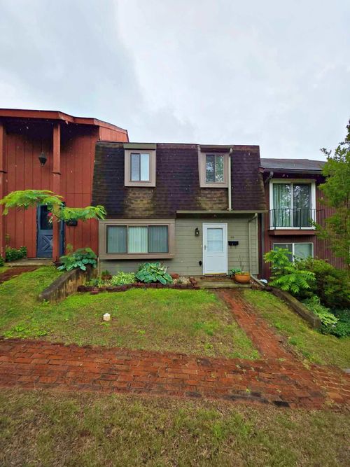60 Woodlake Dr, CHARLOTTESVILLE, VA, 22901-1326 | Card Image