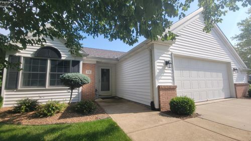 40 Linda Dr, Fremont, OH, 43420-4870 | Card Image